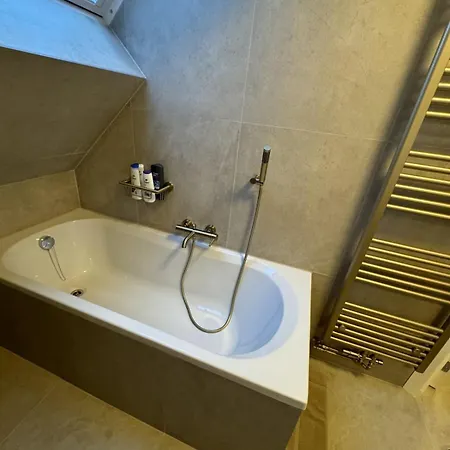 Luxury Royal By Rikas Apartment